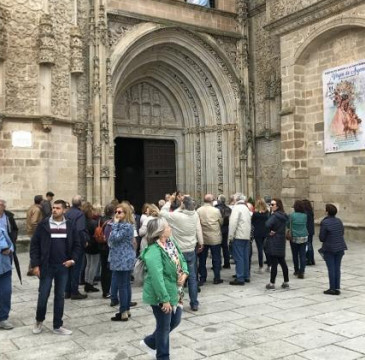 Zamora guarda silencio por las víctimas del atentado de Barcelona 