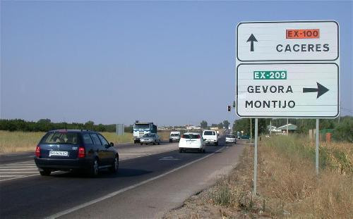 Las obras de la autovu00eda Cu00e1ceres Badajoz siguen a un ritmo lento. FOTO Cu00cdRCULO EMPRESARIAL CACEREu00d1O.