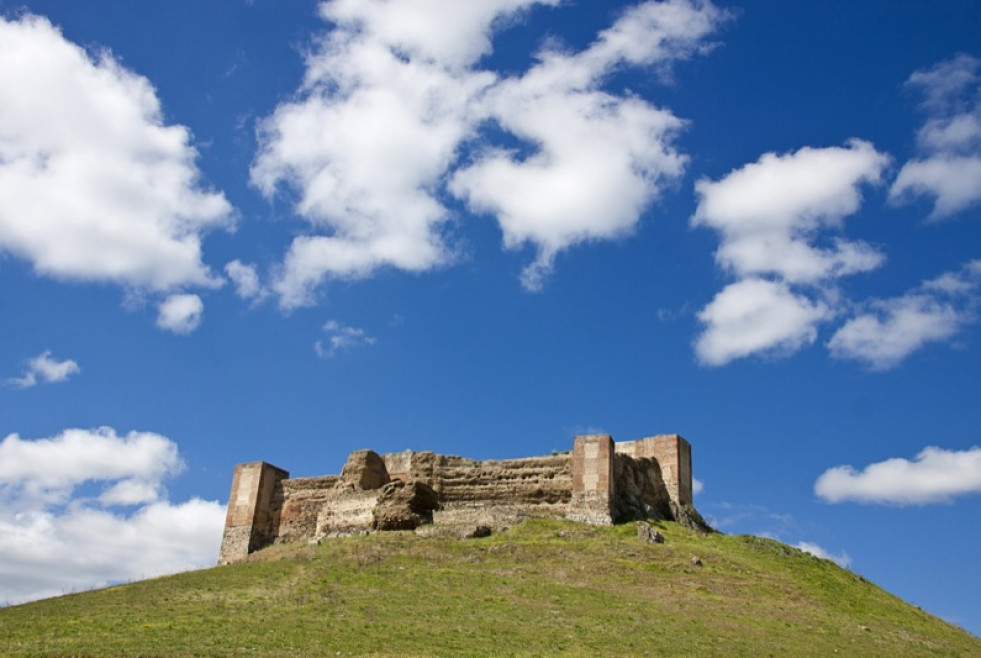 La Junta de Extremadura autoriza la restauración del castillo de Montemolín