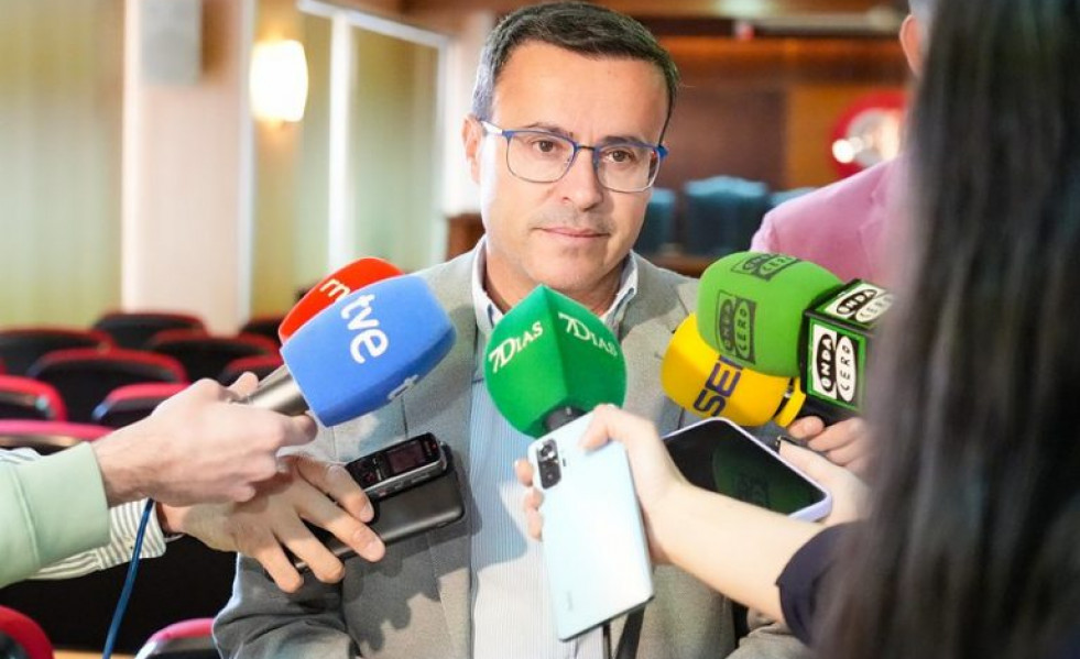 El PSOE extremeño se alinea con Page y el PP y advierte que no aceptará privilegios para Cataluña