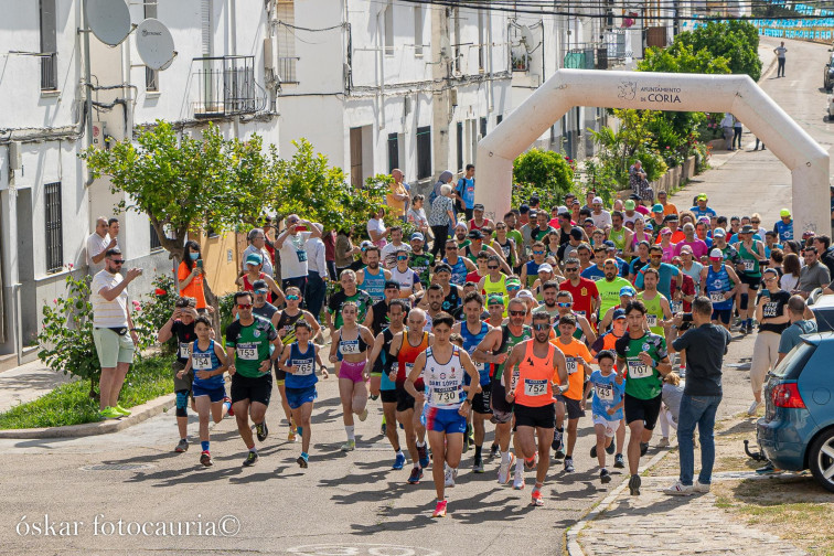 Daniel López y Marta Álvarez ganan en la carrera campo a través organizada en Coria