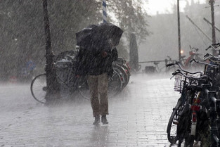 El 112 de Extremadura activa este domingo la alerta amarilla por lluvias en el norte de Cáceres