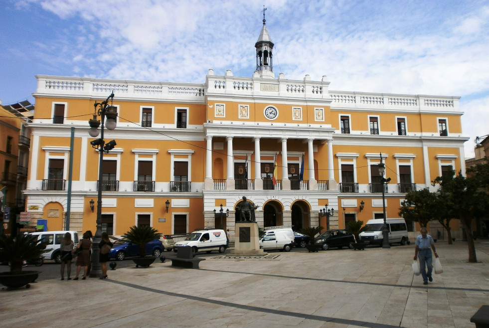 Badajoz licita el mantenimiento de su red corporativa por 3 millones de euros