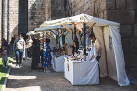 El mercado de artesanía ‘A Mano sin Prisas’ vuelve a Mérida
