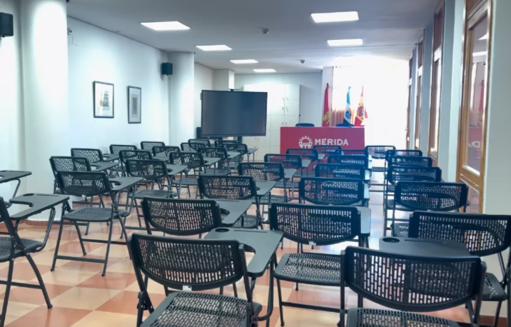 El Ayuntamiento de Mérida inaugura tres nuevos centros de 'networking'