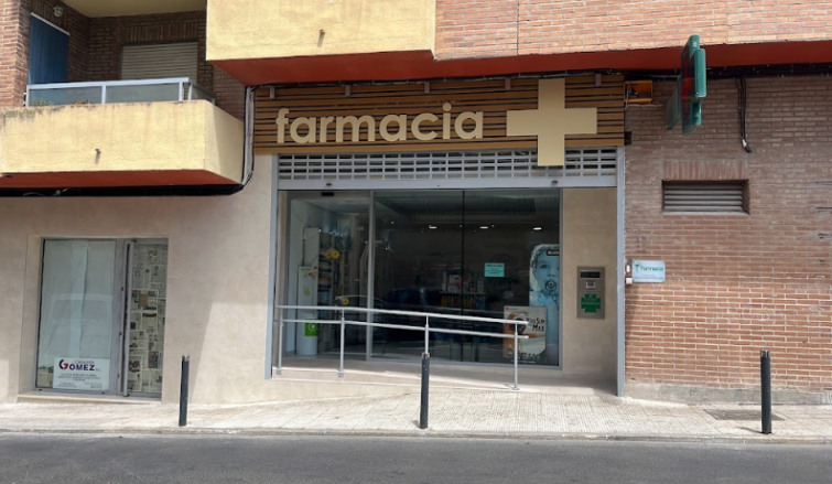 Roban en una farmacia de Navalmoral tras amenazar a las empleadas a punta de pistola