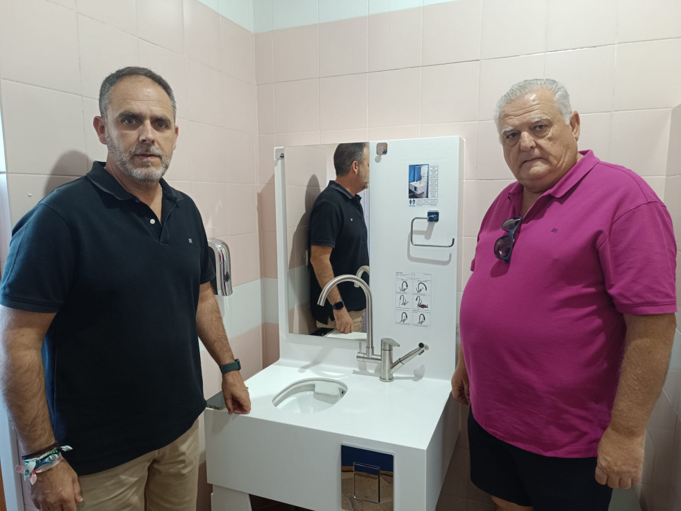 Moraleja se convierte en el primer municipio en tener un baño público para personas ostomizadas