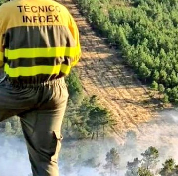 Zamora guarda silencio por las víctimas del atentado de Barcelona 