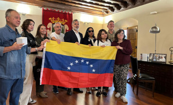 Una reunión en Plasencia muestra la situación que están viviendo en Venezuela