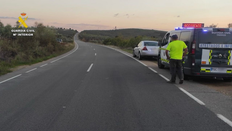 Muere un motorista de 26 años tras colisionar su motocicleta con un furgón en Mohedas de Granadilla