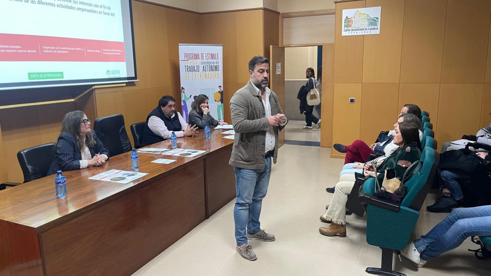 Una jornada en Plasencia fomenta la cultura emprendedora a los universitarios