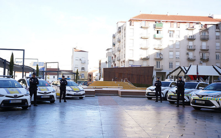 Doce agentes de la Policía Local de Don Benito se desplazan a Valencia a ayudar a los damnificados