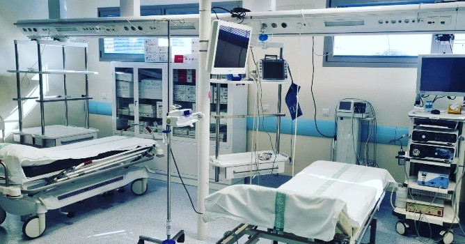 Entra de nuevo en funcionamiento la unidad de digestivo del Hospital Ciudad de Coria