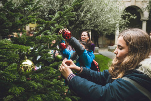 Este es el horario de cierre de los establecimientos públicos en las fiestas de Navidad