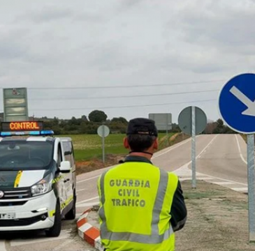 Zamora guarda silencio por las víctimas del atentado de Barcelona 