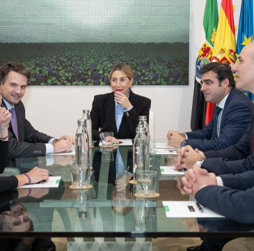 Zamora guarda silencio por las víctimas del atentado de Barcelona 