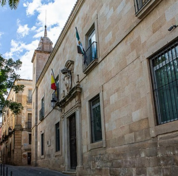 Zamora guarda silencio por las víctimas del atentado de Barcelona 