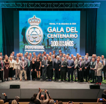 Zamora guarda silencio por las víctimas del atentado de Barcelona 