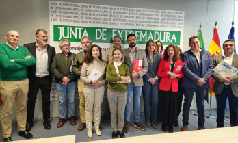 Educación y sindicatos acuerdan un calendario para negociar una mejora salarial de los docentes extremeños