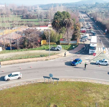 Zamora guarda silencio por las víctimas del atentado de Barcelona 