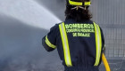 Dos jóvenes de 25 y 18 años heridos en el incendio de una vivienda registrado esta madrugada