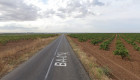 Herido de gravedad el conductor de un tractor tras volcar cerca de Almendralejo