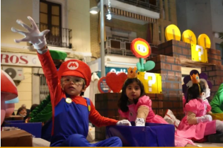 La llamativa carroza de Mario Kart estará junto a las de los Reyes Magos el día 5 en Talayuela