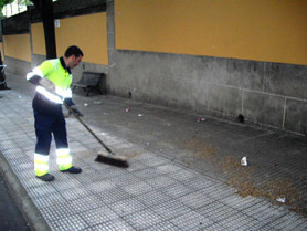 El servicio de limpieza se intensifica en Plasencia con motivo del paso de los Reyes Magos