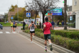 Abierto el plazo de inscripción para el Maratón y Medio Maratón Popular de Badajoz 2025