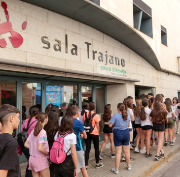 Zamora guarda silencio por las víctimas del atentado de Barcelona 