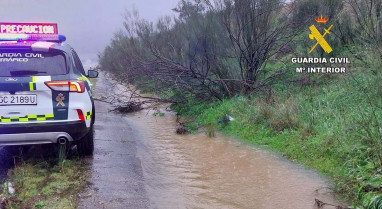 Las fuertes lluvias provocan el corte de una carretera que une Extremadura y Córdoba