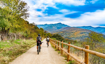 Extremadura prepara una iniciativa para impulsar el turismo de los extremeños en la región