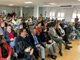 Alumnos de Cáceres celebran el Día Internacional de la Educación