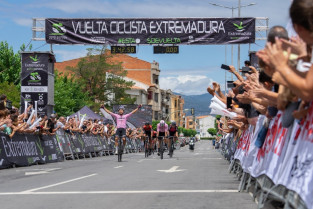 Los Santos de Maimona acogerá la final de la Vuelta Ciclista Masculina a Extremadura