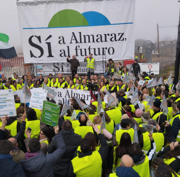 Zamora guarda silencio por las víctimas del atentado de Barcelona 