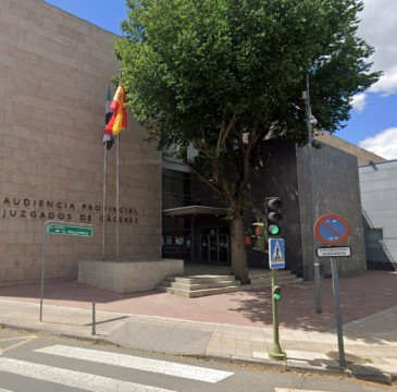 Zamora guarda silencio por las víctimas del atentado de Barcelona 