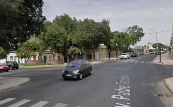 Herido de gravedad un hombre de 38 años en la colisión de una moto y un turismo en Badajoz