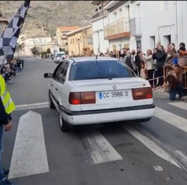 Zamora guarda silencio por las víctimas del atentado de Barcelona 