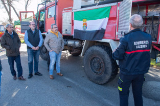 Un camión cisterna del Sepei de Cáceres ayudará en los campamentos de refugiados saharauis