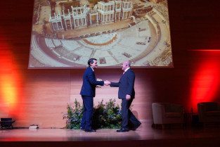 Mérida recibe un premio de National Geographic por el descubrimiento del mosaico de Medusa