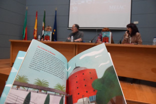 El MEIAC presenta en Badajoz el libro 'La torre roja' para celebrar sus 30 años