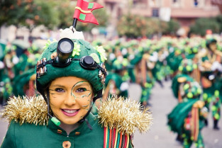 El Carnaval de Badajoz se promociona en un programa de televisión de Portugal