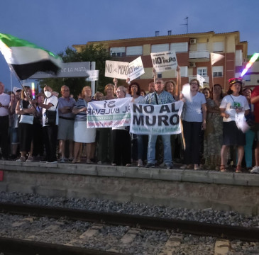 Zamora guarda silencio por las víctimas del atentado de Barcelona 