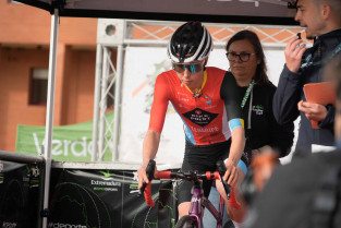 Arranca la Vuelta Ciclista Femenina a Extremadura que recorrerá 24 localidades