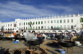 Llerena celebra el 22 de marzo la Matanza Tradicional Extremeña y la Feria del Embutido