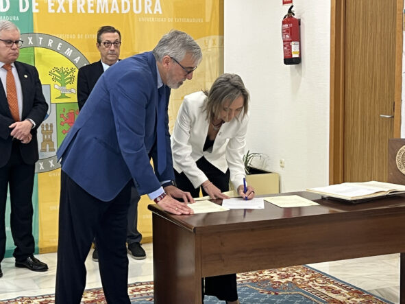 Berta Caro, primera fisioterapeuta al frente de la Facultad de Medicina de la UEx